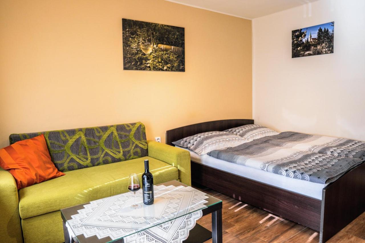 Ubytovani Ve Vinarstvi Medek | Medek House & Winery Uherské Hradiště Kültér fotó